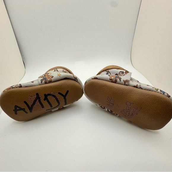 Freshly Picked Disney Baby Moccasins w Toy Story's Woody & Bullseye 🎯 Size 2 - Picture 5 of 6